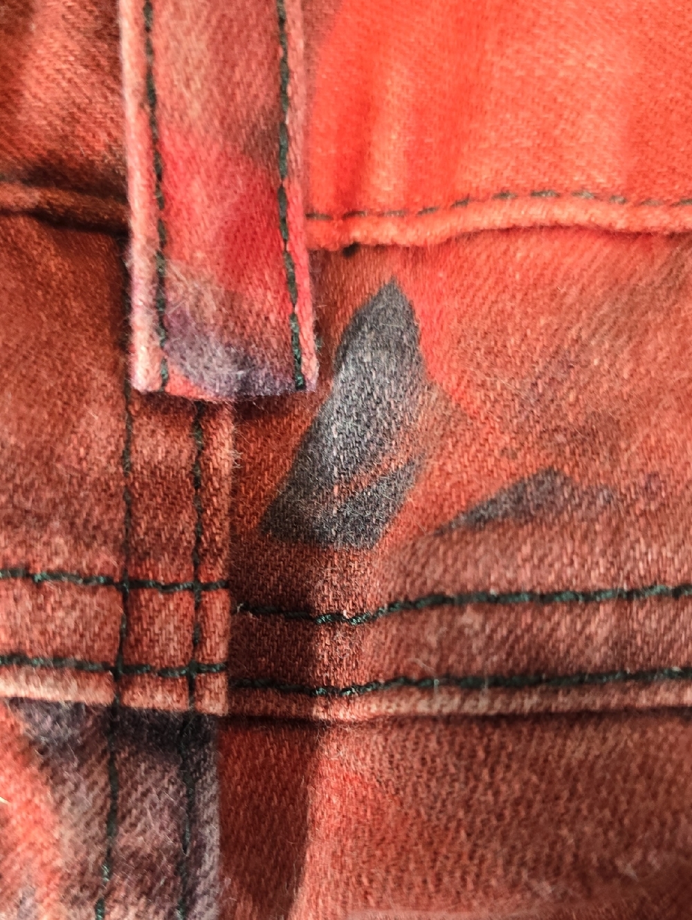 Alice + Olivia Red and Black Floral Low-Rise Jeans Size 8 - Picture 14 of 14